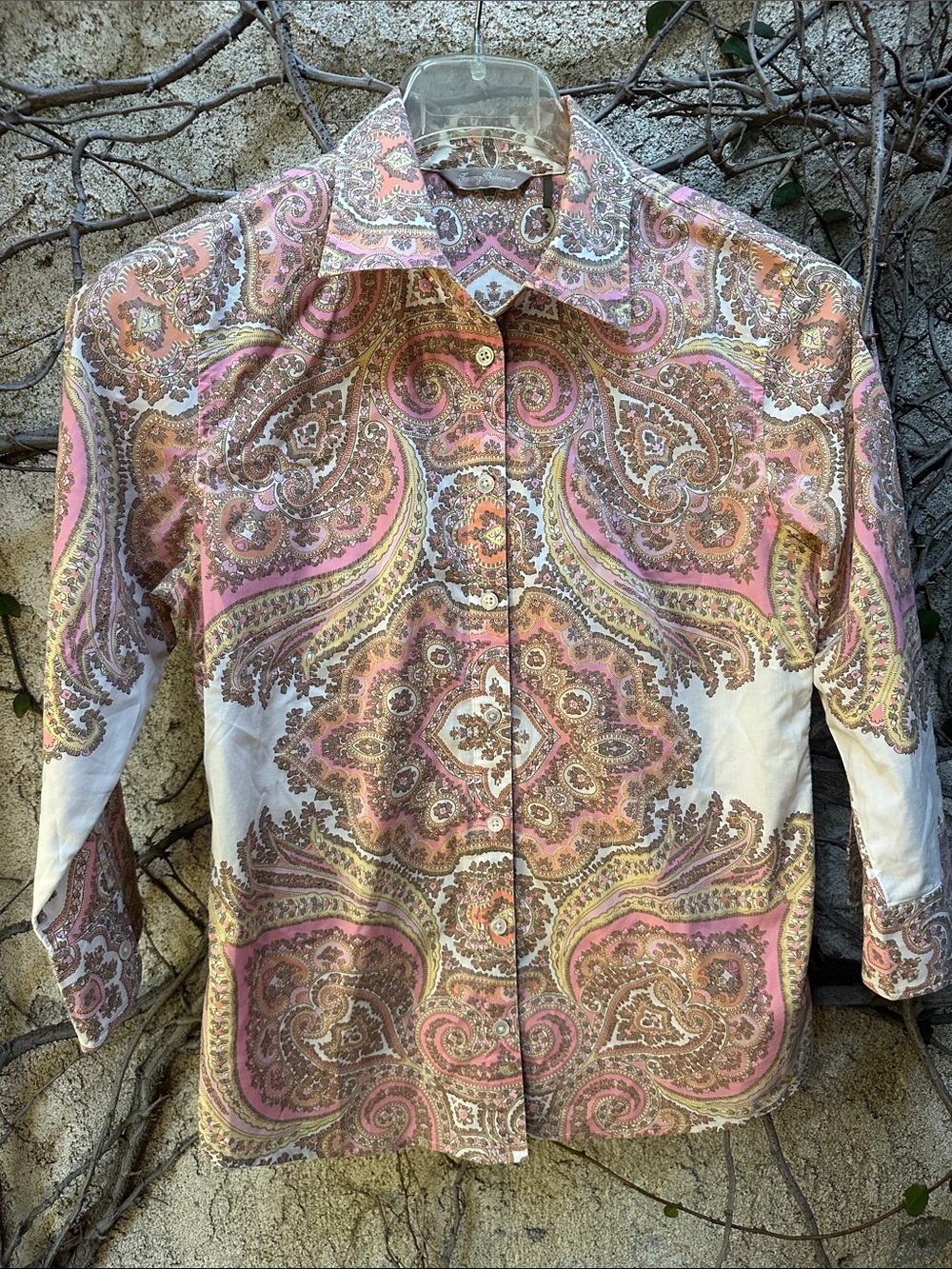 Tommy Bahama Paisley print with 3/4 sleeve